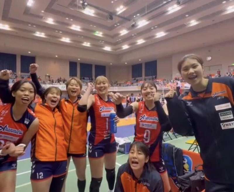  中国女排年轻力量迈出国门；19岁高大主攻加盟日本SV联赛，签名会成焦点人物。 体育新闻 中国女排年轻力量迈出国门；19岁高大主攻加盟日本SV联赛，签名会成焦点人物。 体育新闻 中国女排年轻力量迈出国门；19岁高大主攻加盟日本SV联赛，签名会成焦点人物。 体育新闻 中国女排年轻力量迈出国门；19岁高大主攻加盟日本SV联赛，签名会成焦点人物。 体育新闻