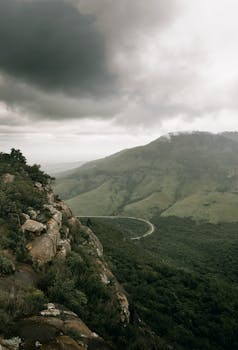 港股审计透视：识别财务黑箱的深度排查方法论 股票财经