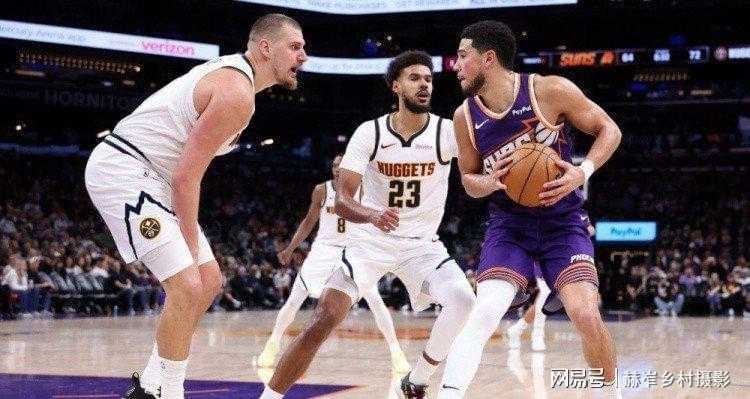  NBA战局深度复盘：掘金险胜太阳的赛场战术解析 体育新闻 NBA战局深度复盘：掘金险胜太阳的赛场战术解析 体育新闻
