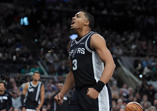  当天才环绕时，那个陪球队走过低谷的人值得被记住 体育新闻 当天才环绕时，那个陪球队走过低谷的人值得被记住 体育新闻