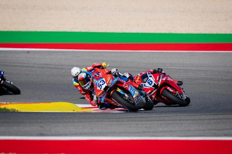  从蒙眼装机到世界冠军：技术极客张雪的二十年破壁之路 体育新闻